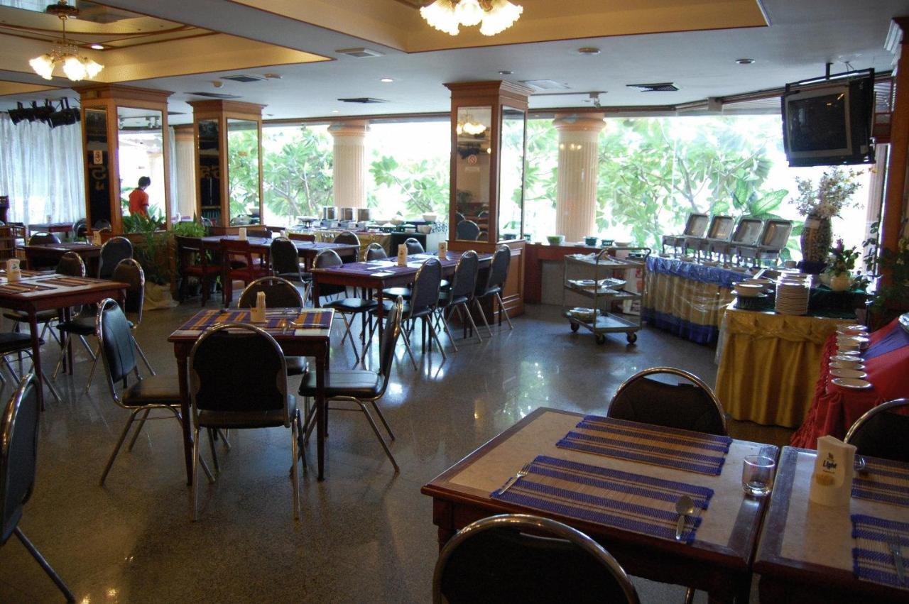 Chiangmai Ratanakosin Hotel - Chiang Mai — Photos 3